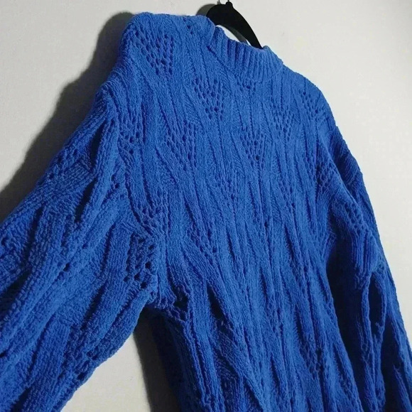 BCBGMAXAZRIA Women's Chenille Pointelle Blue Electric Sweater Size Xsmall - Picture 15 of 16